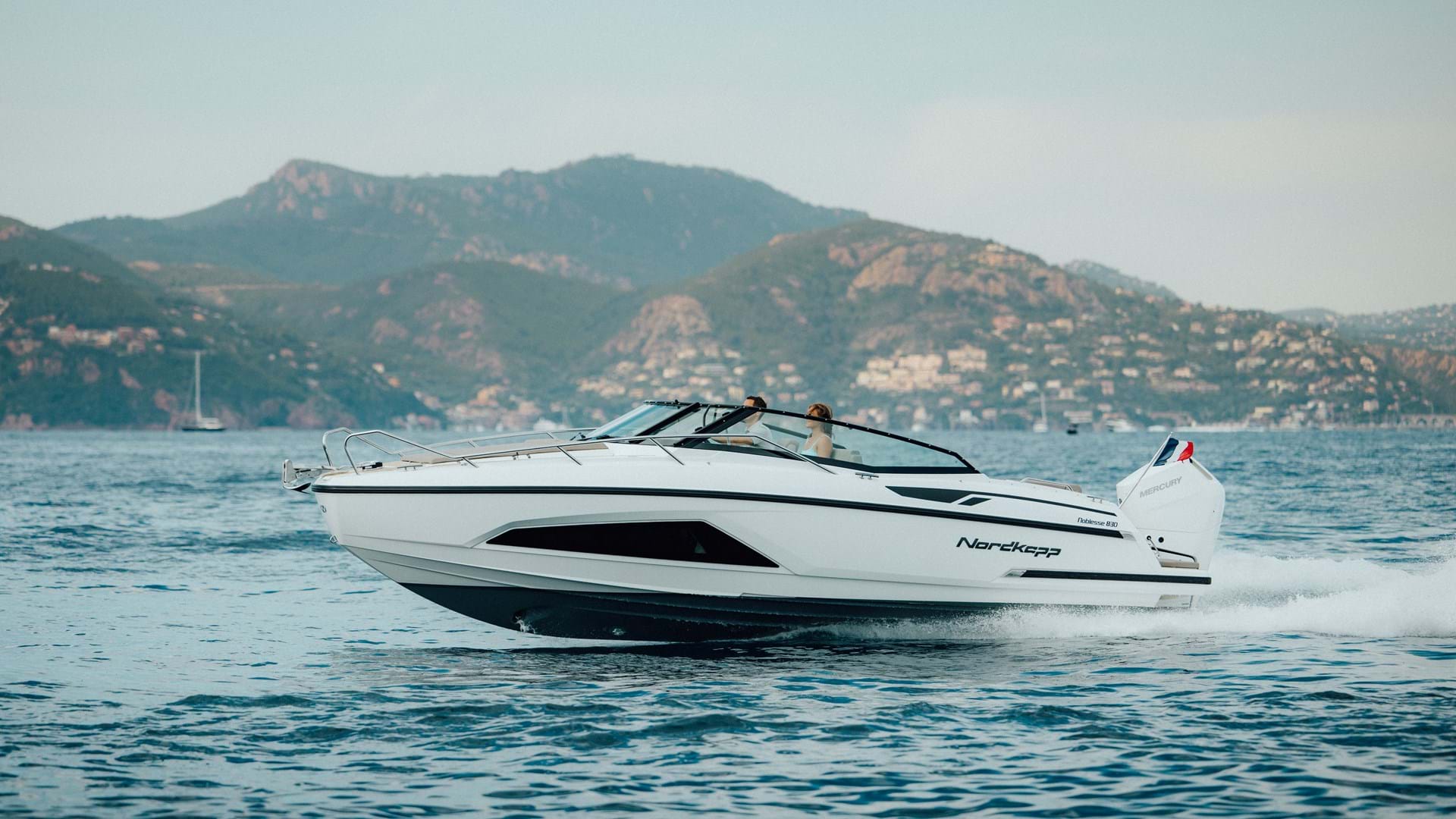N830 MY2025 CANNES 11